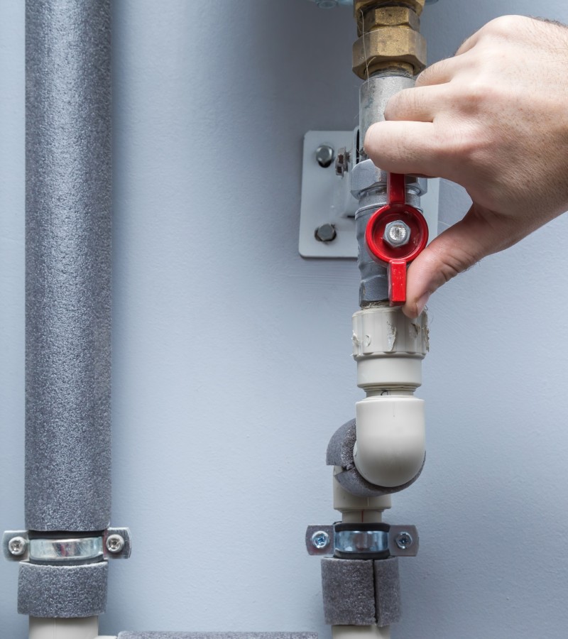 Manutenção das colunas de água em Almada